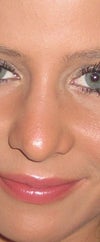 the area a bit below my eyes is asymmetrical. The bridge is thinner but this is invisible on the picture as the top and bottom 'stretch' the skin out over it.