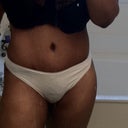 flat and no stretch marks!!!! not one ;)