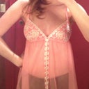 no underwire size medium, would never be able to wear something like this before, i would be spilling and sagging right out of the cups