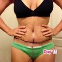 This is my "gonna have an itty bitty waist & a round thing in ur face" pose! Look how close my fingers are to each other....yay!